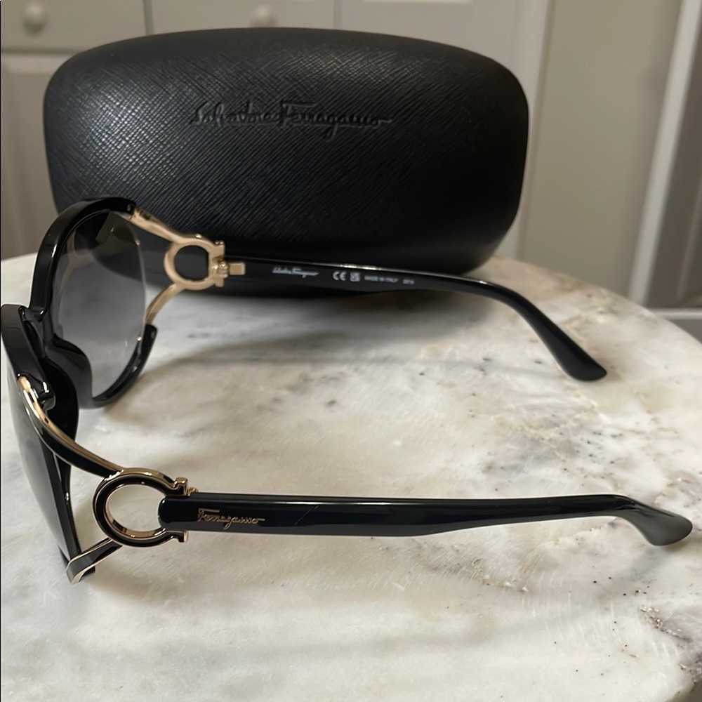Authentic Salvatore Ferragamo SF600 Black and Gold Sunglasses - Picture 8 of 13